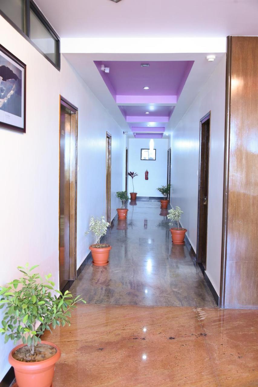 Hotel Sarayu Hassan Bagian luar foto