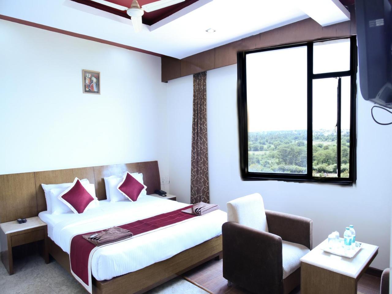 Hotel Sarayu Hassan Bagian luar foto