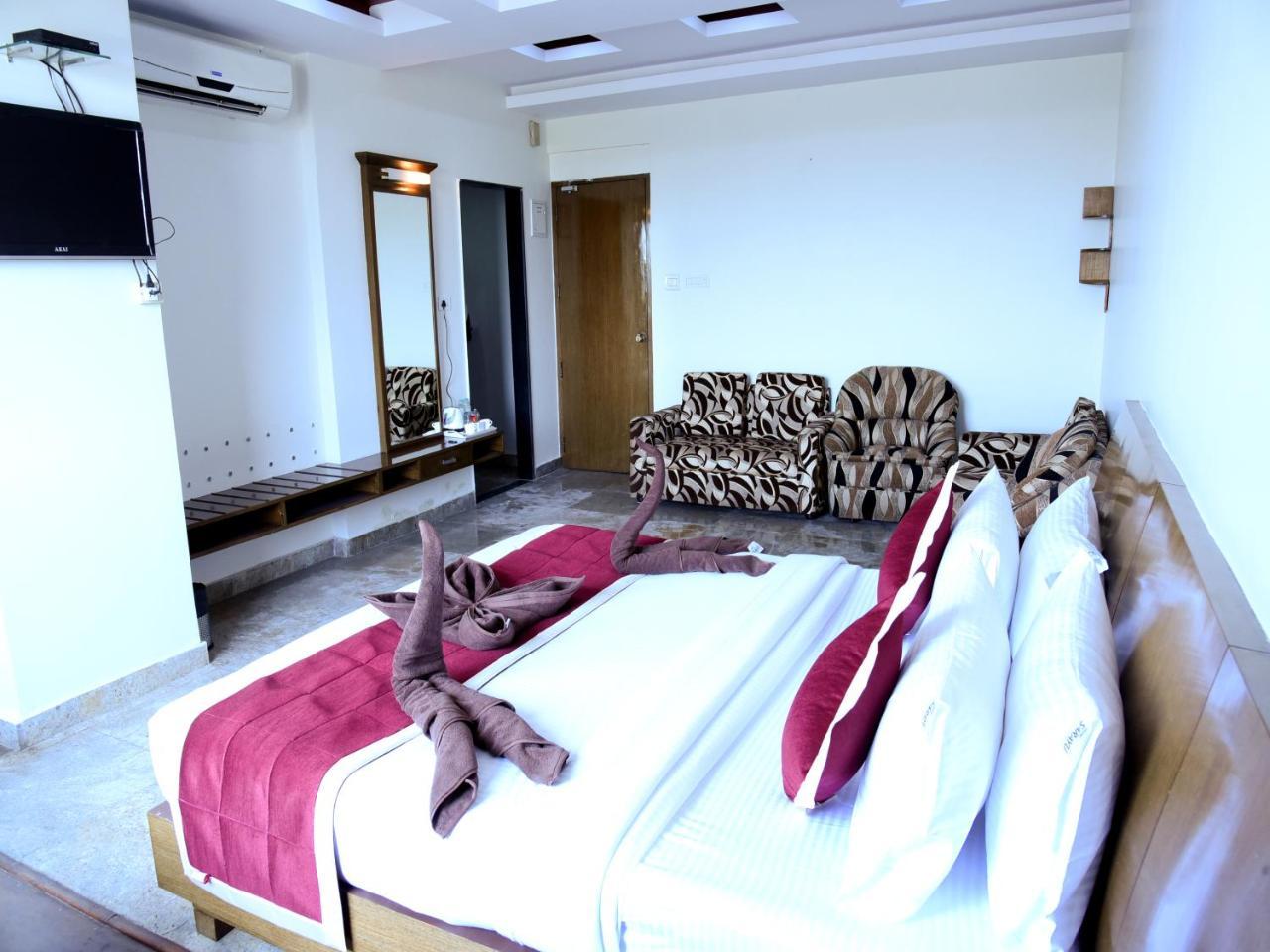 Hotel Sarayu Hassan Bagian luar foto